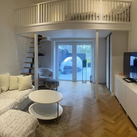 Nyrenoverad Lagenhet Åhus Buitenkant foto