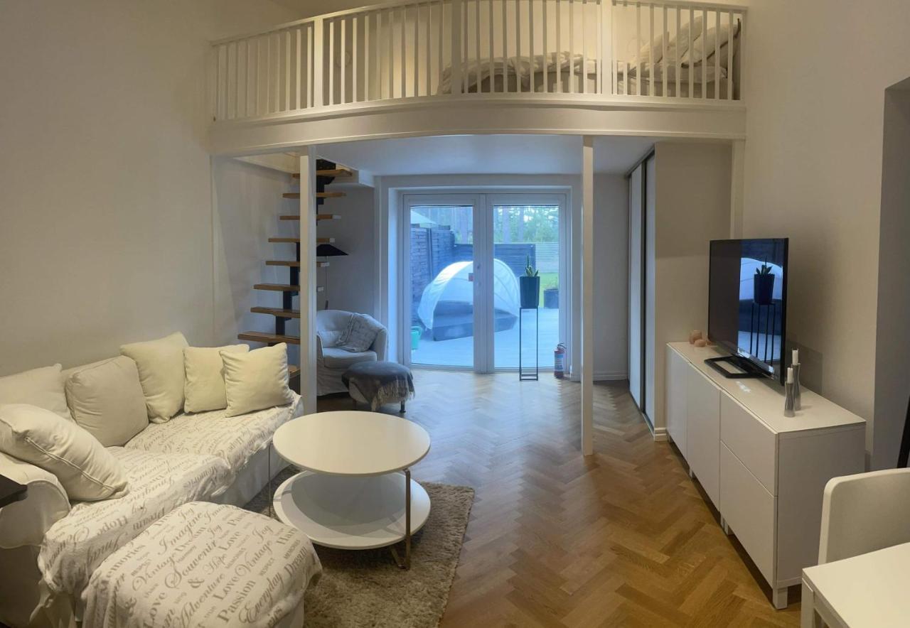 Nyrenoverad Lagenhet Åhus Buitenkant foto